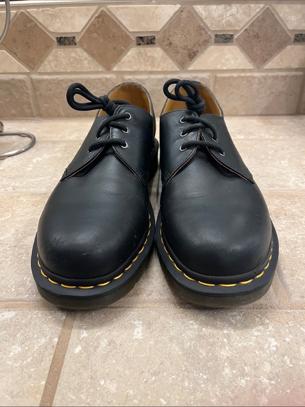 Dr. Martens Black 3-Eye Leather Oxfords with Yellow Stitching EU 42 9M/10L - Picture 3 of 6